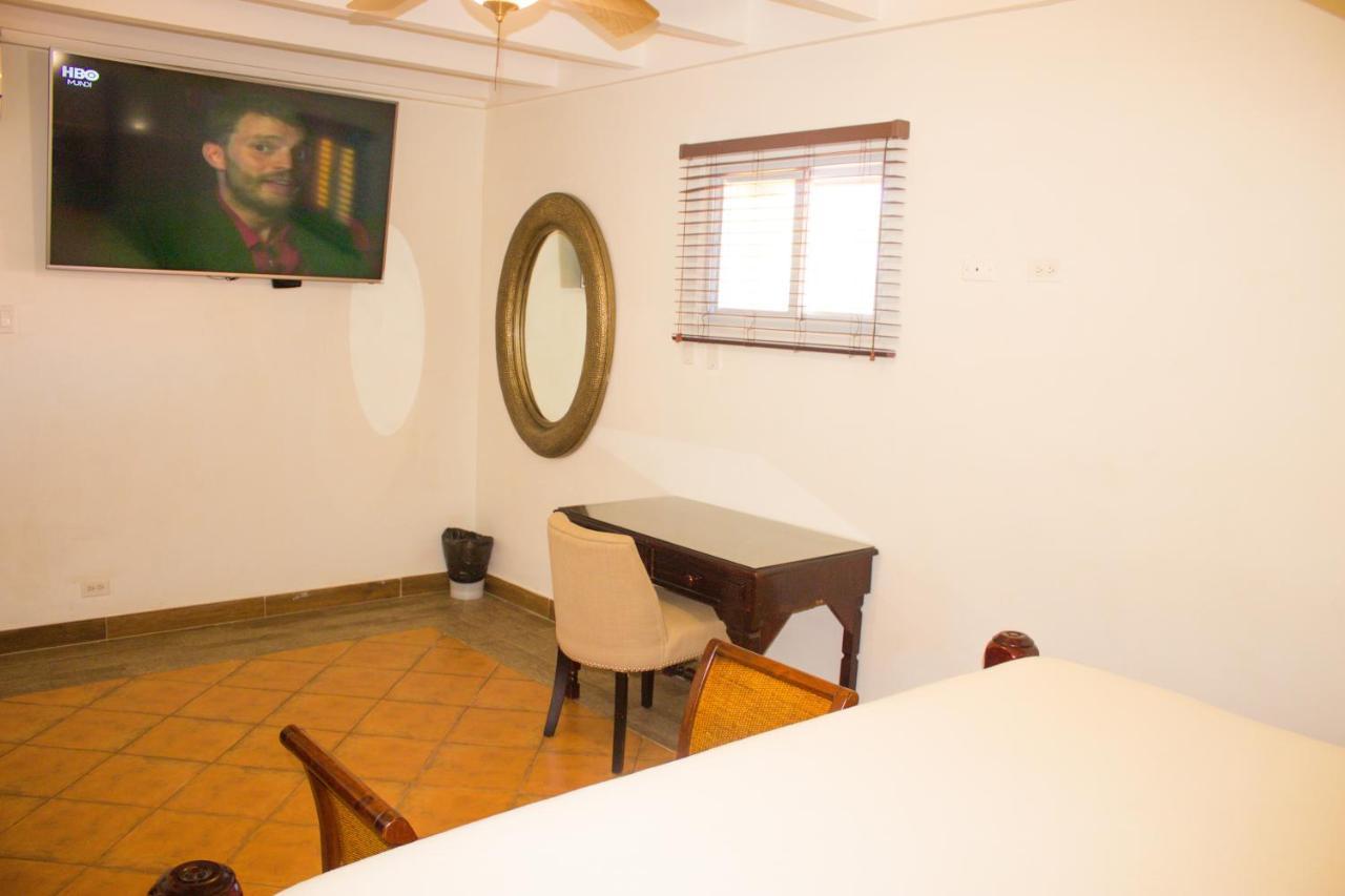 Altamont West Hotel Montego Bay Exterior foto