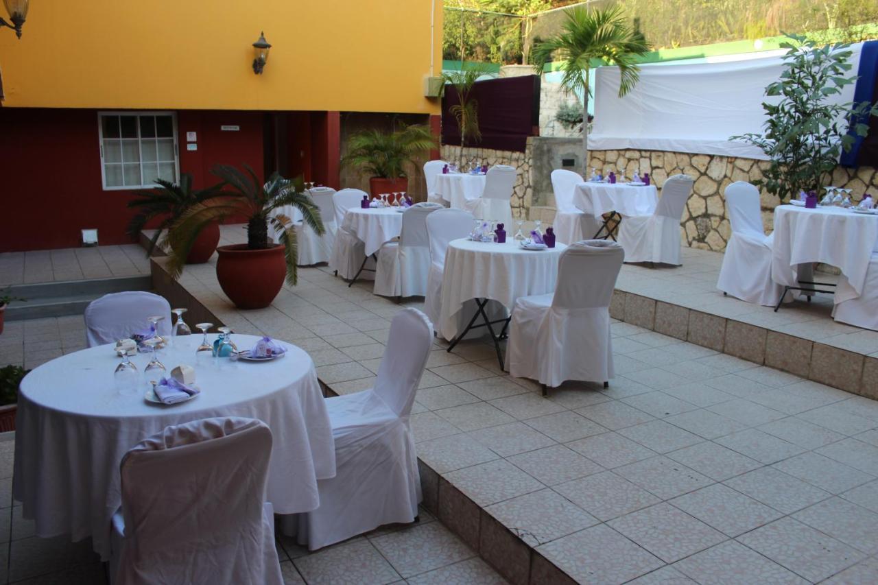 Altamont West Hotel Montego Bay Exterior foto