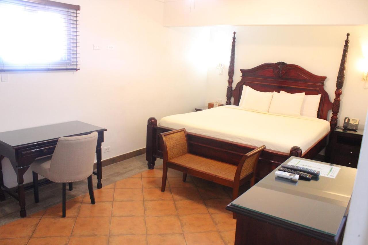 Altamont West Hotel Montego Bay Exterior foto